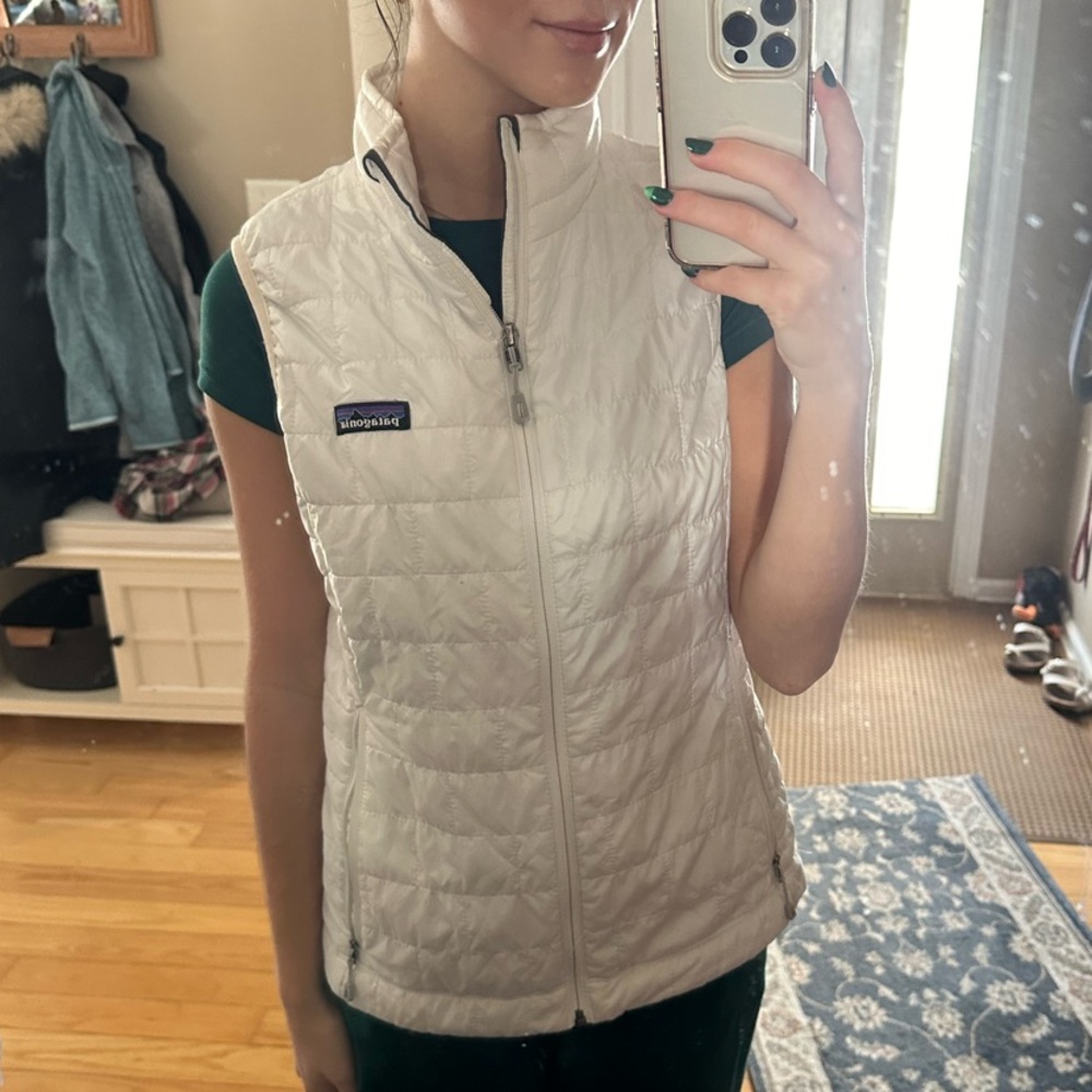 COPY - Patagonia White Quilted Vest